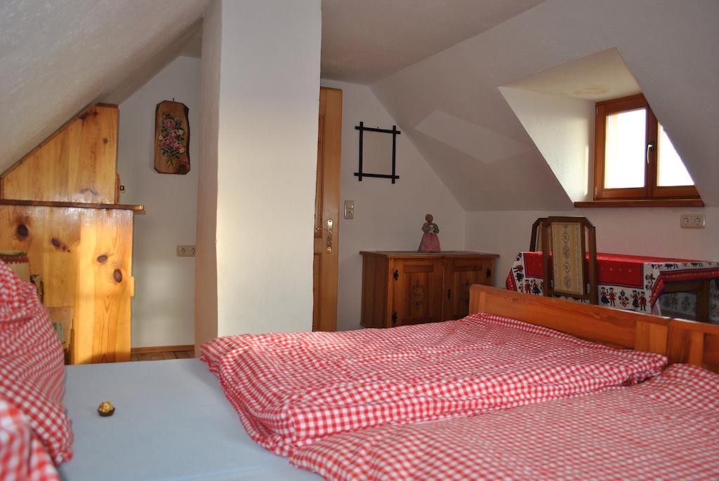 Schlintl-Hof Villa Liebenfels Szoba fotó